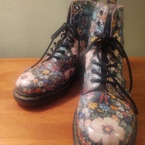 Doc Martens 1460 Pascal Wanderlust Floral Boots
